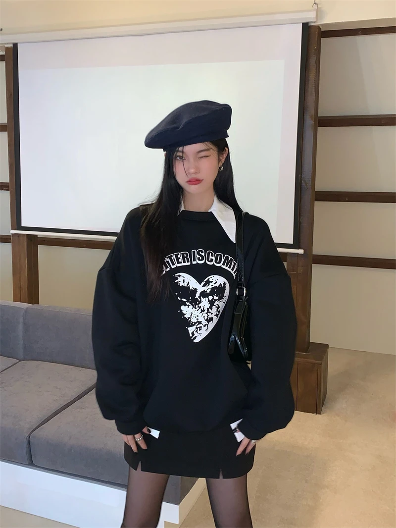 5647 2021 new lazy style loose black thick mid-length long-sleeved sweatshirt women
5647 2021 new lazy style loose black thick mid-length long-sleeved sweatshirt women