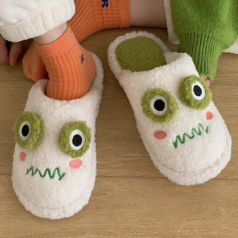 2022 New Winter Cotton Slippers Home Funny Cute Cotton Women Indoor Warm Baotou Plush Slippers Female Home Cotton Shoes 
2022 New Winter Cotton Slippers Home Funny Cute Cotton Women Indoor Warm Baotou Plush Slippers Female Home Cotton Shoes