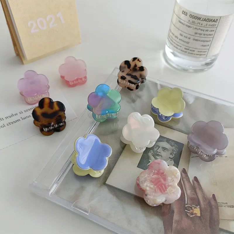 Cute Little Flower Acetate Clip Japanese Mini Trumpet Sweet Bangs Clip Hairpin Net Red New Side Clip Hair Accessories
Cute Little Flower Acetate Clip Japanese Mini Trumpet Sweet Bangs Clip Hairpin Net Red New Side Clip Hair Accessories