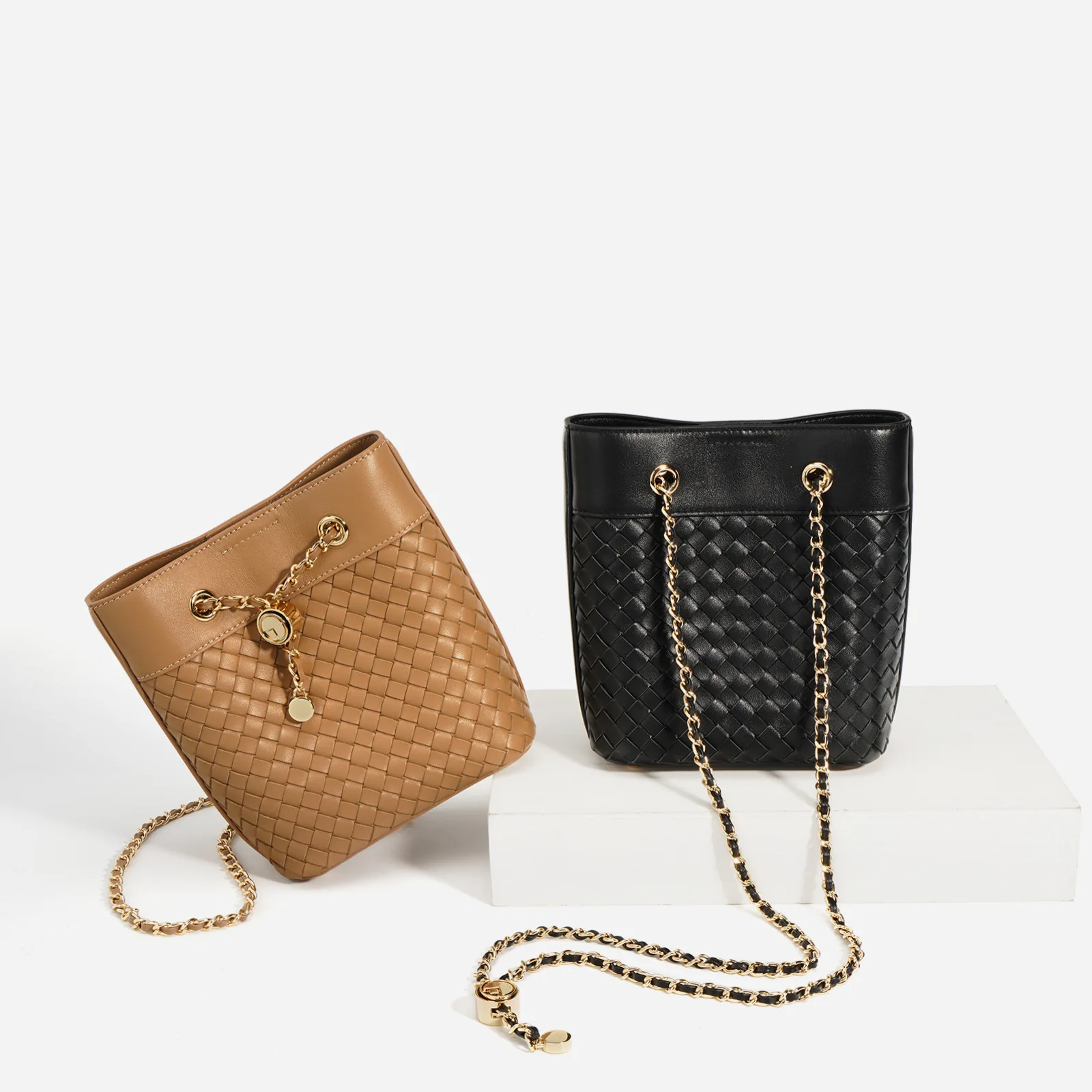 Women's Bag For Women Fashion Luxury Designer Handbags For Women Soft Leather Cowhide Bucket Bag Chain Shoulder Bag 2023 Trend
Women's Bag For Women Fashion Luxury Designer Handbags For Women Soft Leather Cowhide Bucket Bag Chain Shoulder Bag 2023 Trend