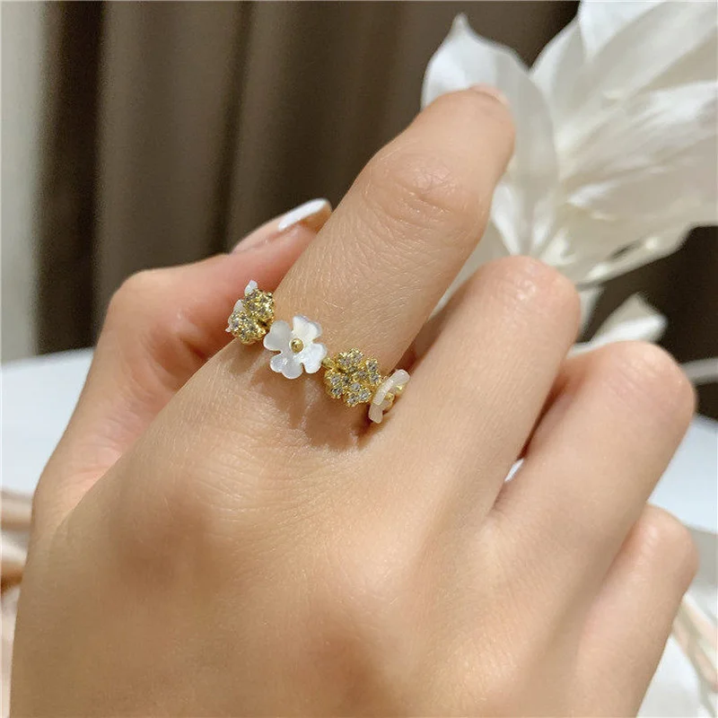New fashion four-leaf clover flowers shell zircon ring women's adjustable opening ring bridal wedding engagement jewelry gifts
New fashion four-leaf clover flowers shell zircon ring women's adjustable opening ring bridal wedding engagement jewelry gifts