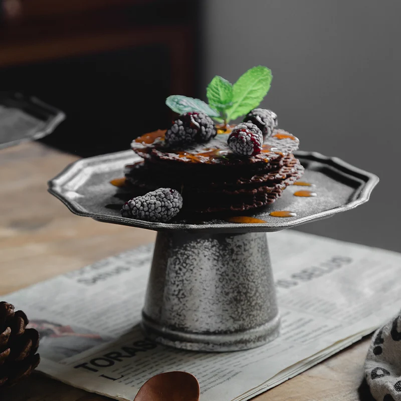 Retro Handmade Wrought Iron Metal High-foot Plate Fruit Plate Snack Dried Fruit Plate Cake Tray Gourmet Posing American Style
Retro Handmade Wrought Iron Metal High-foot Plate Fruit Plate Snack Dried Fruit Plate Cake Tray Gourmet Posing American Style