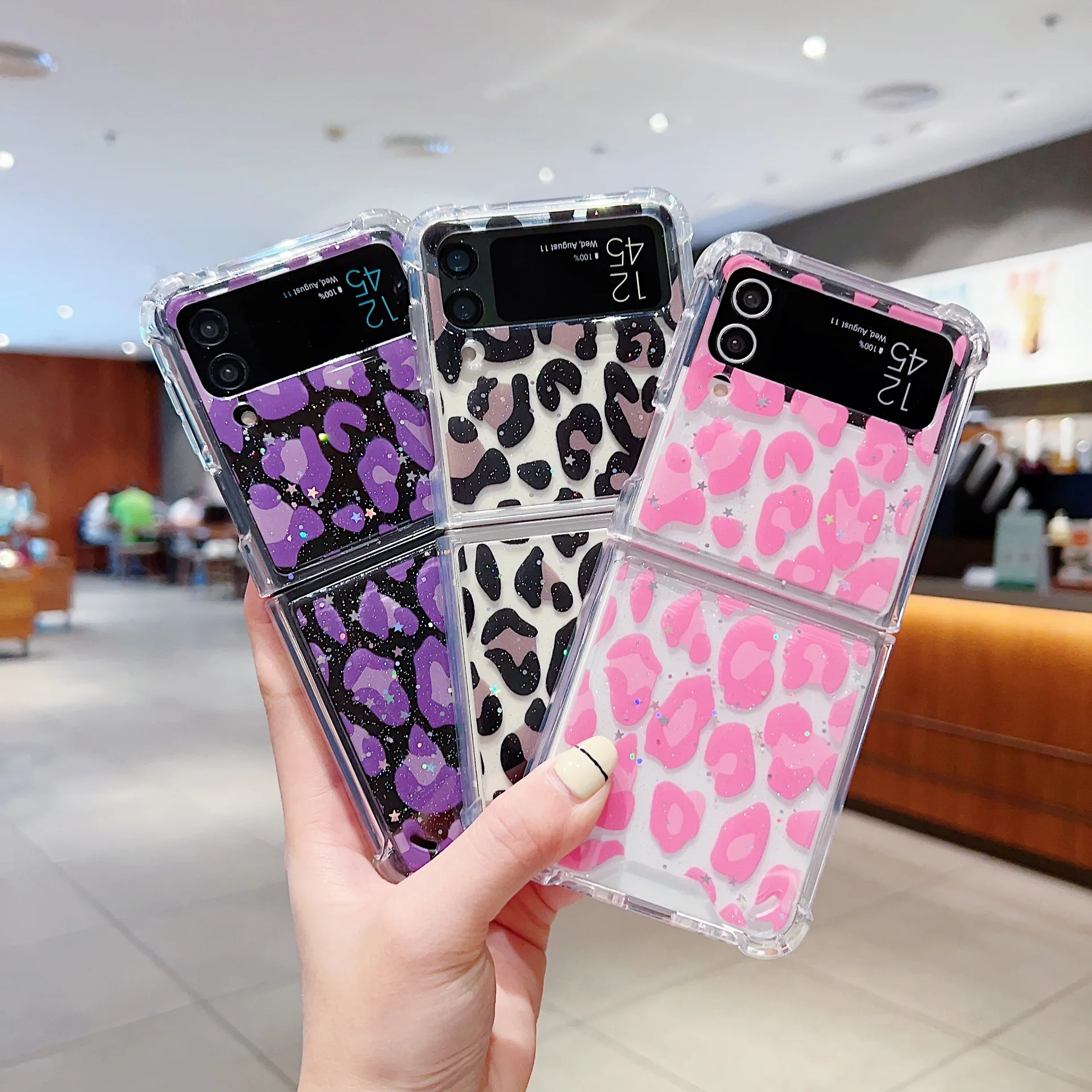 Clear Case Women TPU Leopard Stars Sparkle Glitter Anti-Scratch Shockproof Prot ective Cover for Samsung Galaxy ZFlip 4/ZFlip 3
Clear Case Women TPU Leopard Stars Sparkle Glitter Anti-Scratch Shockproof Prot ective Cover for Samsung Galaxy ZFlip 4/ZFlip 3