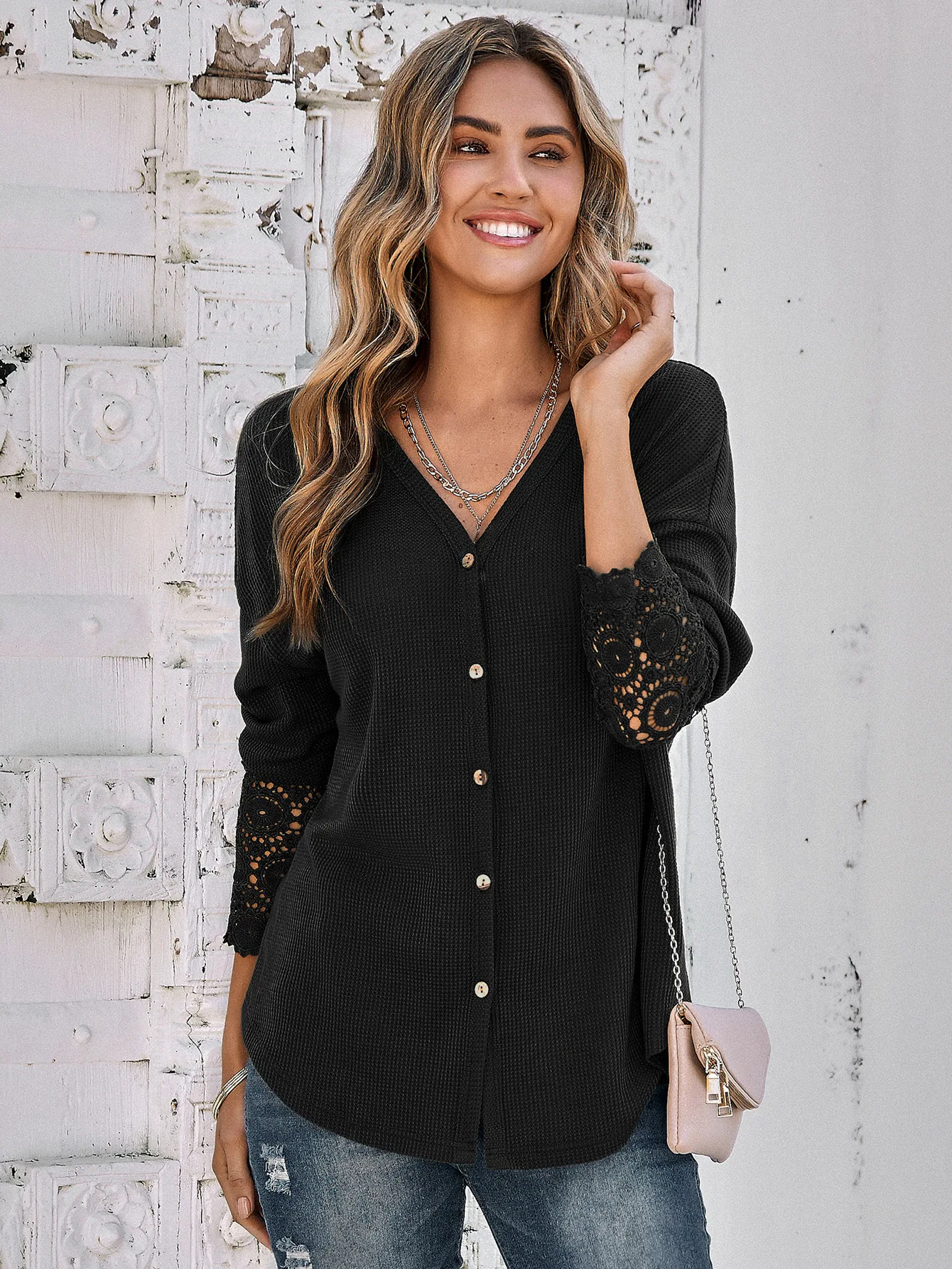 2022 Autumn And Winter Women's Lace T Shirt Fashion V Neck Single Breasted Long Sleeve Solid Color Casual Top Women Clothing New
2022 Autumn And Winter Women's Lace T Shirt Fashion V Neck Single Breasted Long Sleeve Solid Color Casual Top Women Clothing New