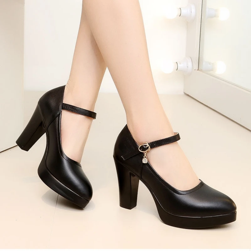 High Heels Platform Pumps 2022 Spring New Fashion Buckle Pure Black Women‘s Shoes PU Leather Waterproof High-heeled Shoes Women
High Heels Platform Pumps 2022 Spring New Fashion Buckle Pure Black Women‘s Shoes PU Leather Waterproof High-heeled Shoes Women