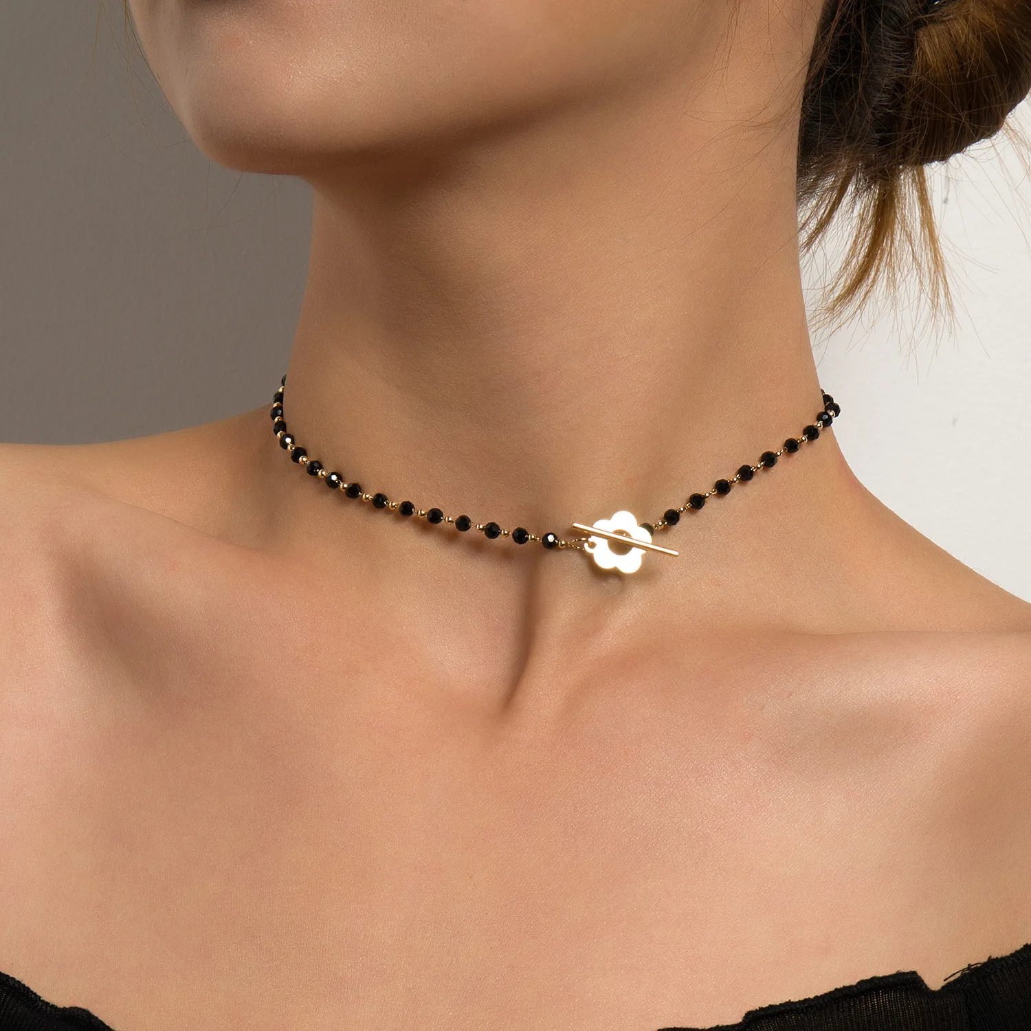 Simple Fashion Hot Selling Temperament Necklace With Bright Gold Flowers Beaded Necklace Wholesale Direct Selling
Simple Fashion Hot Selling Temperament Necklace With Bright Gold Flowers Beaded Necklace Wholesale Direct Selling
