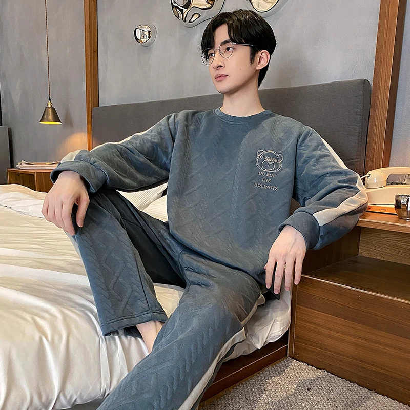 QUHENG 2022 Newest Cotton Pijama for Men 2 Pieces Lounge Sleepwear Long Sleeved Autumn Winter Home Clothes Man Pyjamas Set
QUHENG 2022 Newest Cotton Pijama for Men 2 Pieces Lounge Sleepwear Long Sleeved Autumn Winter Home Clothes Man Pyjamas Set