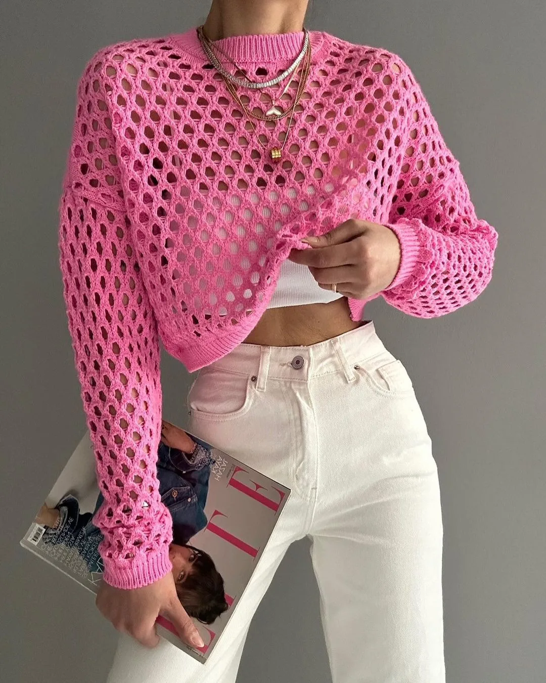 Free Shipping 2023 Hot Selling Women's Top Solid Color Knitwear Flare Sleeve Loose Round Neck Hollow Sweater Sexy Fashion Trend
Free Shipping 2023 Hot Selling Women's Top Solid Color Knitwear Flare Sleeve Loose Round Neck Hollow Sweater Sexy Fashion Trend