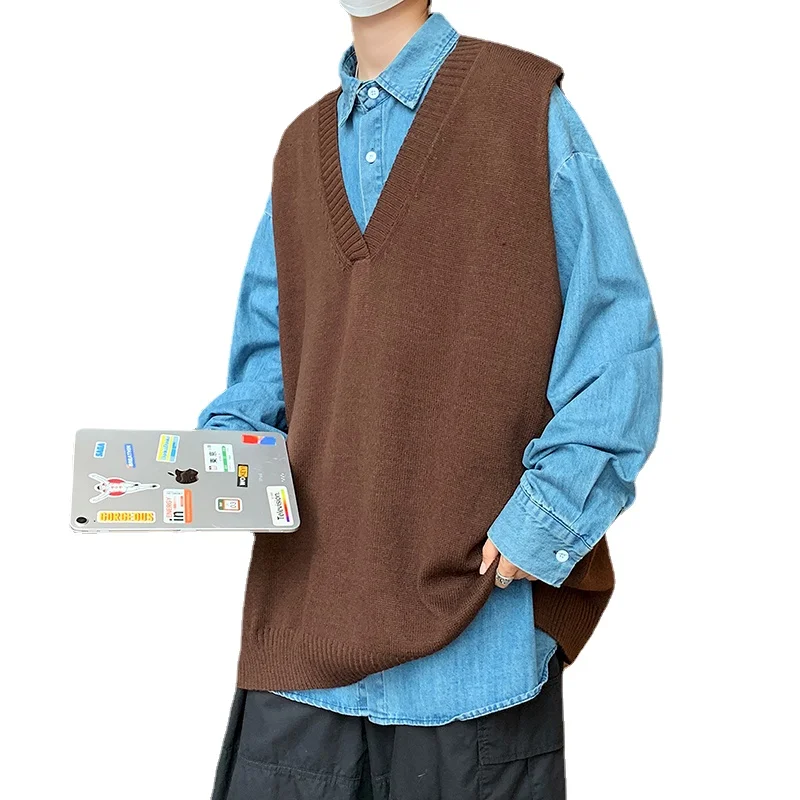 Sweater Vest Men V-neck Loose All-match Solid Simple Korean Style College Couples Popular Spring New Soft Fashion Knitted Design
Sweater Vest Men V-neck Loose All-match Solid Simple Korean Style College Couples Popular Spring New Soft Fashion Knitted Design