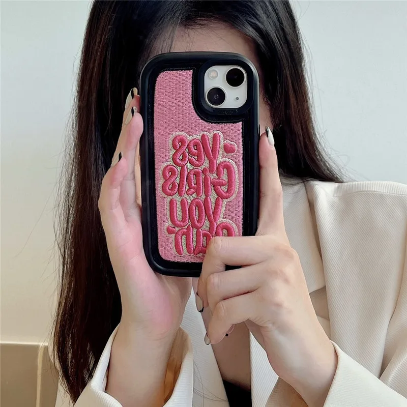 Creative embroidered pink letters Apple 11/12 for iPhone14PLUS/13PROMAX case anti-drop
Creative embroidered pink letters Apple 11/12 for iPhone14PLUS/13PROMAX case anti-drop