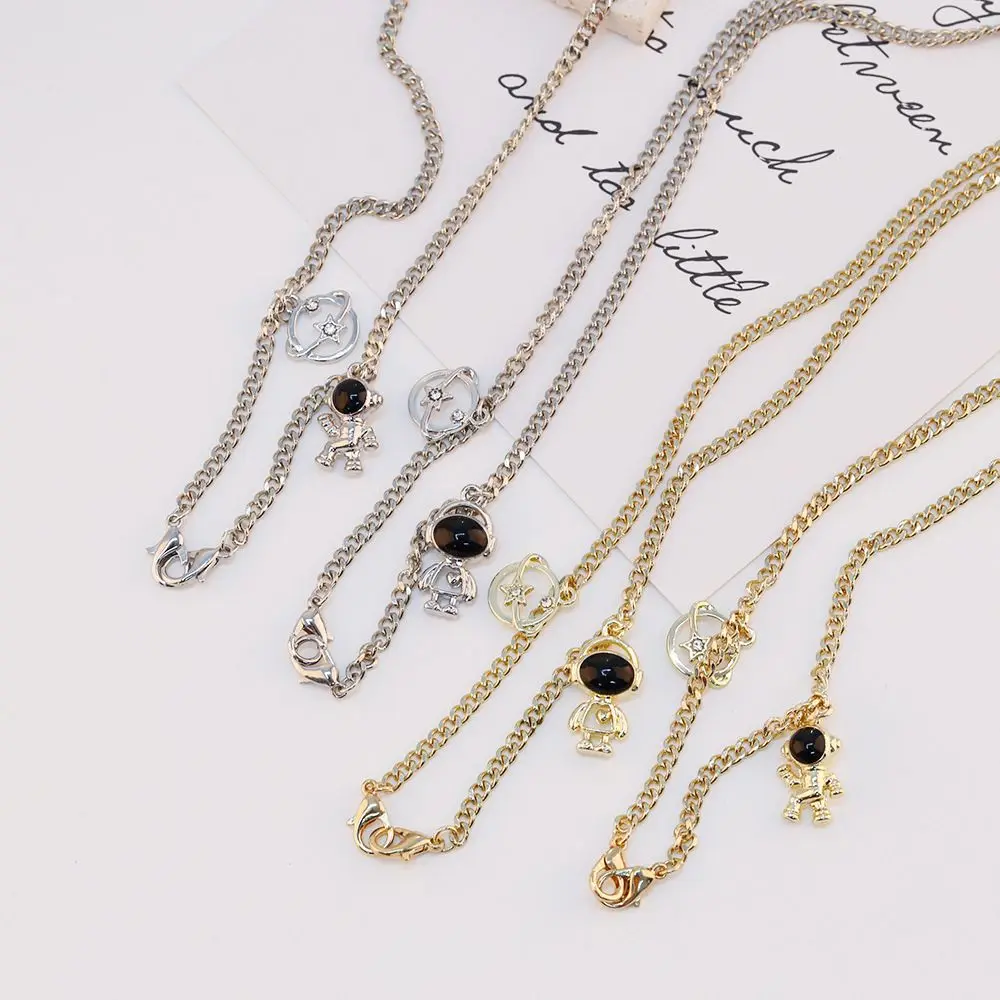 Cartoon Eyeglasses Pendants Universe Necklace Astronaut Glasses Chain Fashion Lanyards Sunglasses Chain Mask Lanyard
Cartoon Eyeglasses Pendants Universe Necklace Astronaut Glasses Chain Fashion Lanyards Sunglasses Chain Mask Lanyard
