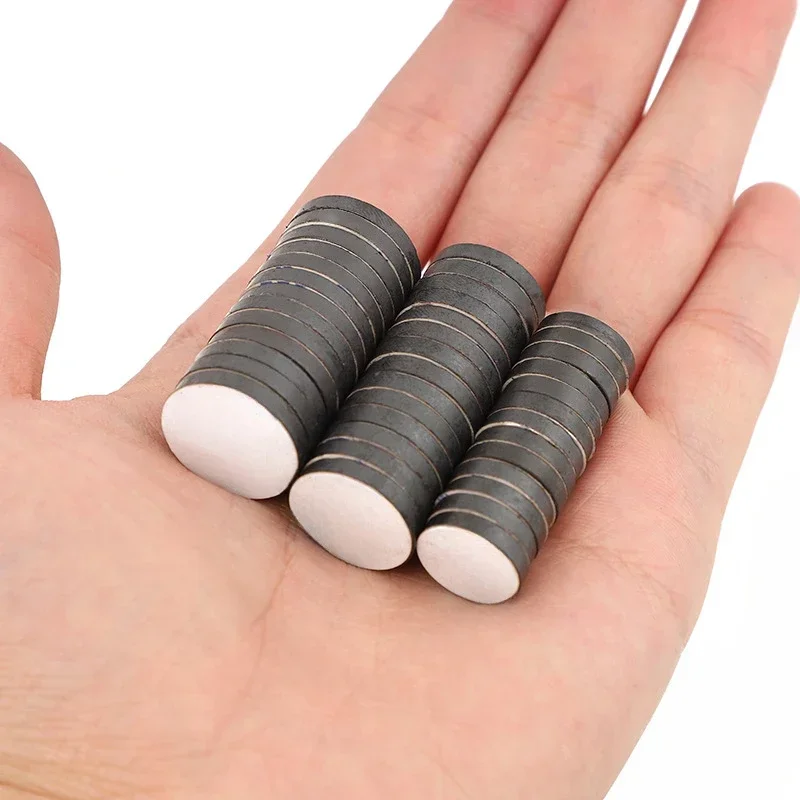 Магниты круглые резиновые самоклеящиеся 10 шт 
Магниты круглые резиновые самоклеящиеся 10 шт