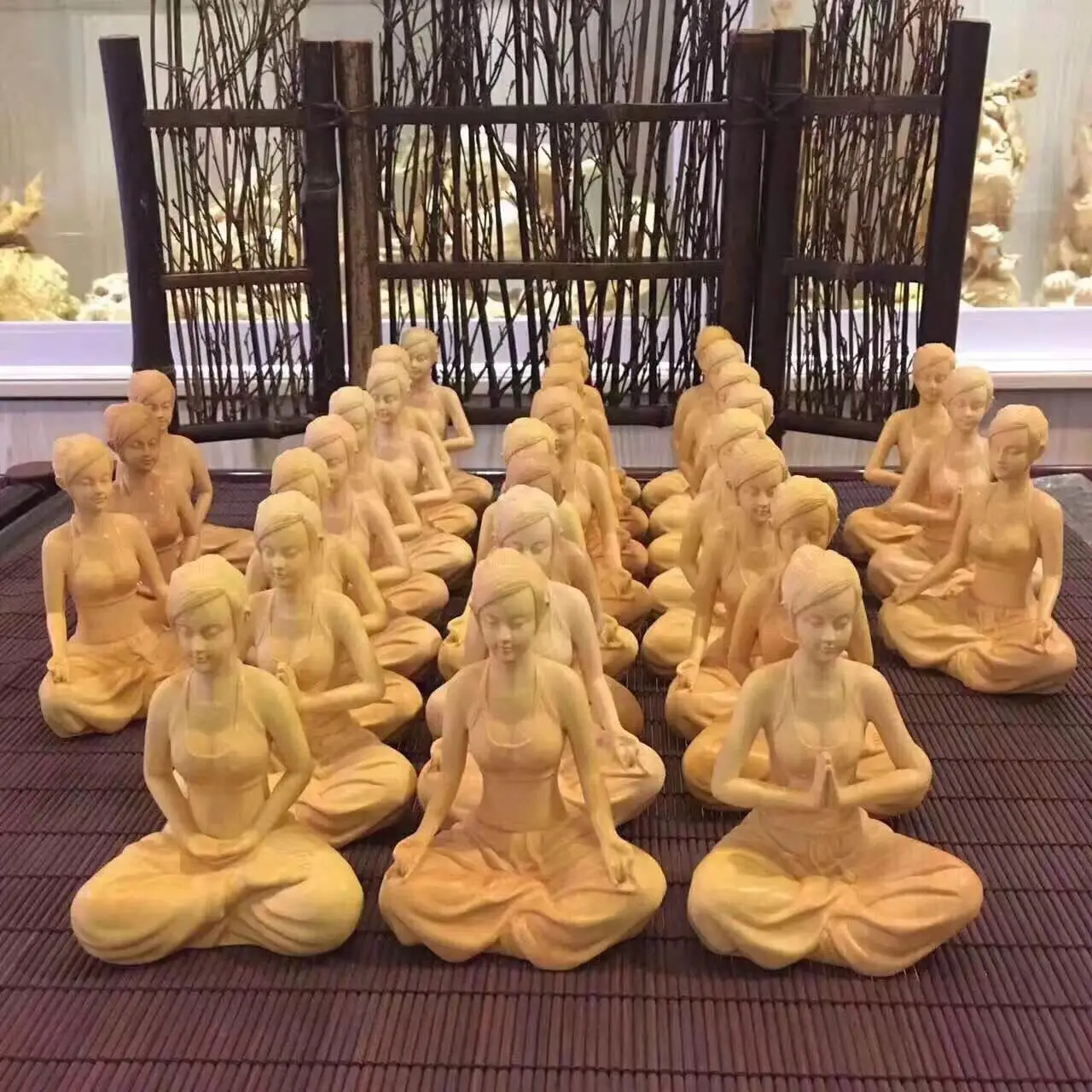 Wood Carving Home Car Decoration Yoga Beauty Characters Statue Goddess Craft Gift Wooden Tea Ornaments
Wood Carving Home Car Decoration Yoga Beauty Characters Statue Goddess Craft Gift Wooden Tea Ornaments