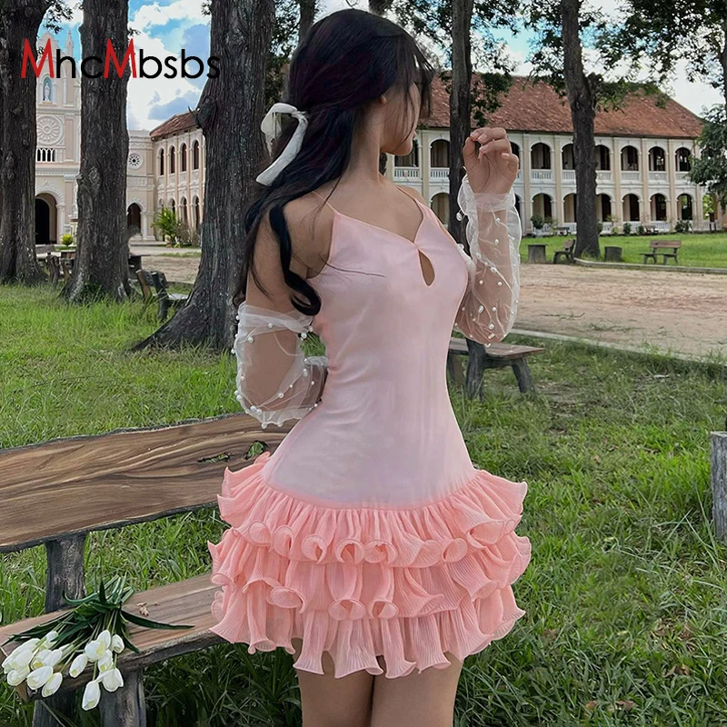 Мини-платье женское на тонких бретельках, с оборками
Мини-платье женское на тонких бретельках, с оборками