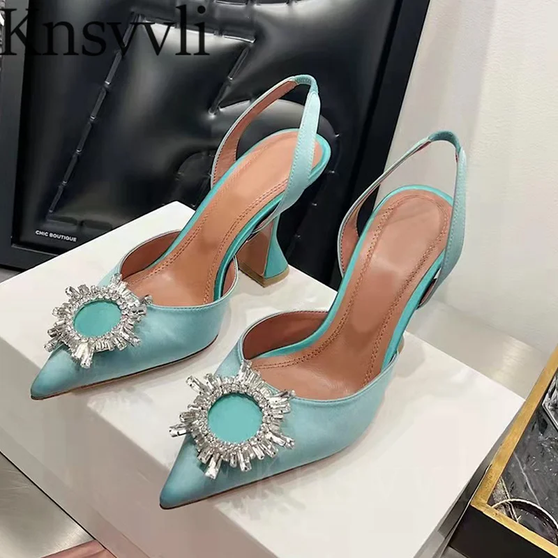 Summer Prom Shoes Women Pointed Toe Satin Sun Flower Style Pointed Toe Heeled Shoes Lady Crystal Party Runway Pumps Woman
Summer Prom Shoes Women Pointed Toe Satin Sun Flower Style Pointed Toe Heeled Shoes Lady Crystal Party Runway Pumps Woman