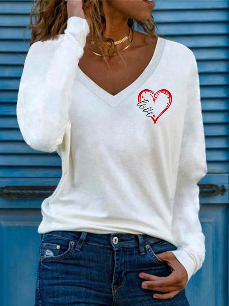 Lady Elegant Sexy V-Neck Slim Blouse Women Love Print Fashion T Shirt Streetwear Spring Autumn Casual Long Sleeve Pullover Tops 
Lady Elegant Sexy V-Neck Slim Blouse Women Love Print Fashion T Shirt Streetwear Spring Autumn Casual Long Sleeve Pullover Tops