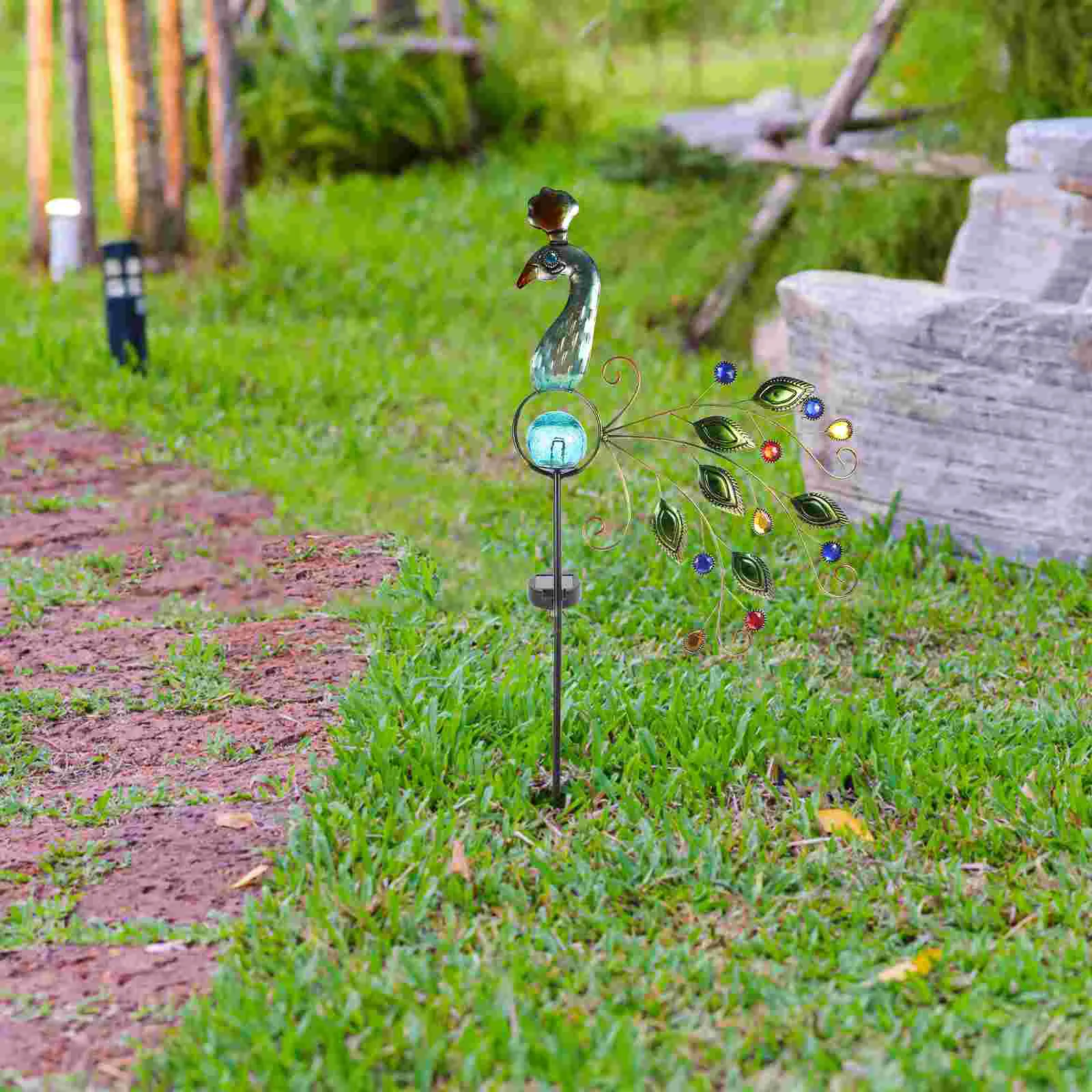 Декоративный садовый светильник на солнечной батарее для газона
Декоративный садовый светильник на солнечной батарее для газона