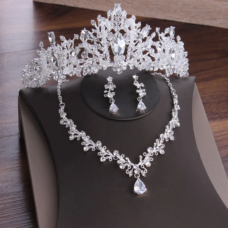 Luxury Crystal Heart Bridal Jewelry Set Rhinestone Crown Tiaras Earrings Choker Necklace Set Weddings African Beads Jewelry Sets
Luxury Crystal Heart Bridal Jewelry Set Rhinestone Crown Tiaras Earrings Choker Necklace Set Weddings African Beads Jewelry Sets