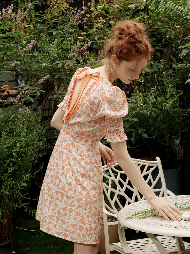 AIGYPTOS Dresses Women French Elegant Slim Print V-Neck Sexy Backless Single Breasted Puff Sleeve Short Shirt Dress Vestidos
AIGYPTOS Dresses Women French Elegant Slim Print V-Neck Sexy Backless Single Breasted Puff Sleeve Short Shirt Dress Vestidos