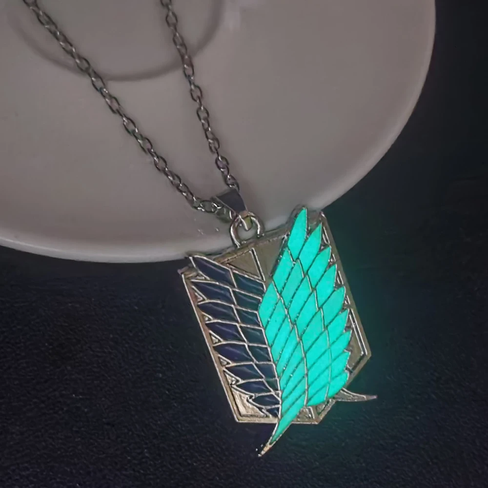 

Attack on Titan Glowing Necklace Pendants Wings Of Liberty Scouting Legion Chain Jewelry Pendant Glow In The Dark Chain Necklace