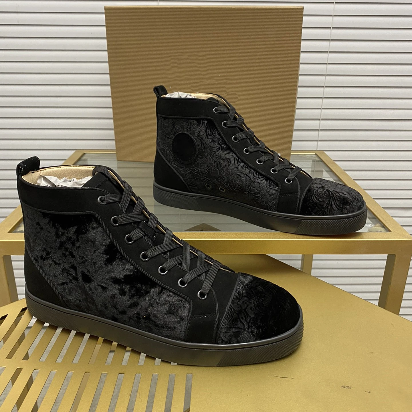 Top Quality Red Sole Mens Casual Shoes Luxury Womens Leather Sneakers Unisex Fashion Trainers Youth Designer Canvas Shoes MD0075
Top Quality Red Sole Mens Casual Shoes Luxury Womens Leather Sneakers Unisex Fashion Trainers Youth Designer Canvas Shoes MD0075