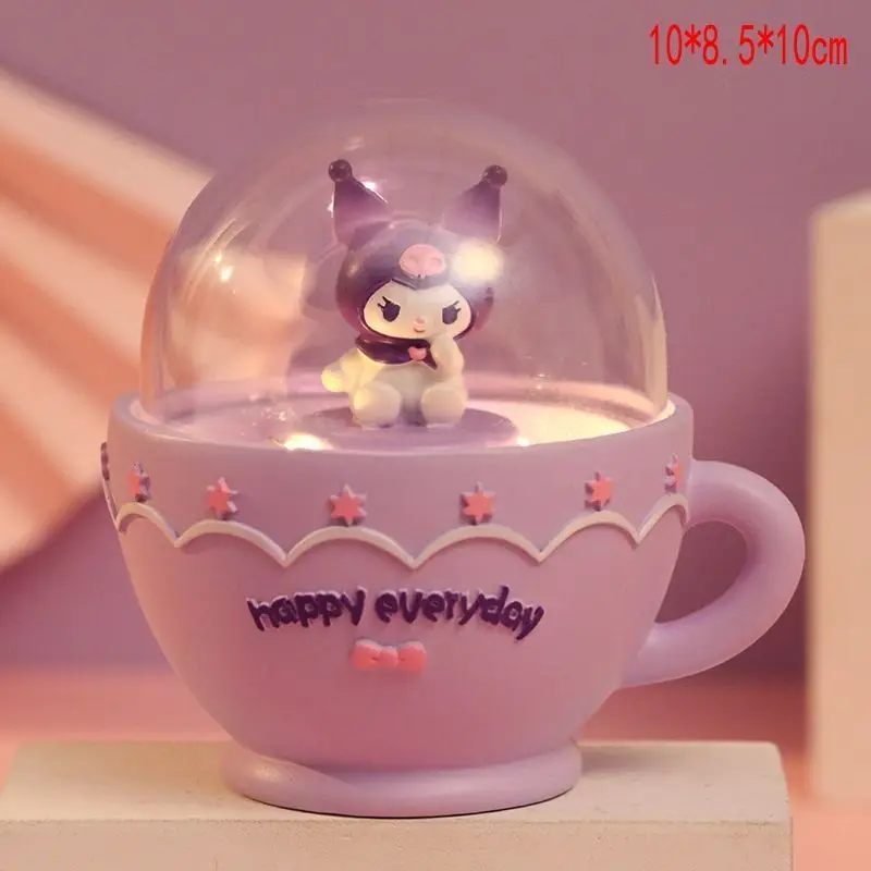 Новинка, настольная лампа Sanrios с милыми рисунками из мультфильмов, My Melody Kuromi Cinnamoroll почтовый декор для спальни, оригинальный подарок на день рождения
Новинка, настольная лампа Sanrios с милыми рисунками из мультфильмов, My Melody Kuromi Cinnamoroll почтовый декор для спальни, оригинальный подарок на день рождения