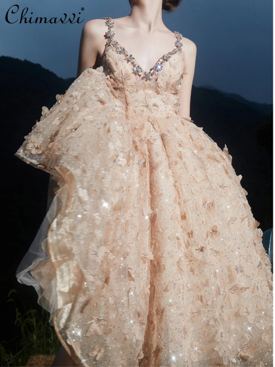 2022 Summer New Embroidered Butterfly Sequin Sling Dress Women's Fashion Slim Waist Beaded V-neck Diamond Dress Ladies
2022 Summer New Embroidered Butterfly Sequin Sling Dress Women's Fashion Slim Waist Beaded V-neck Diamond Dress Ladies
