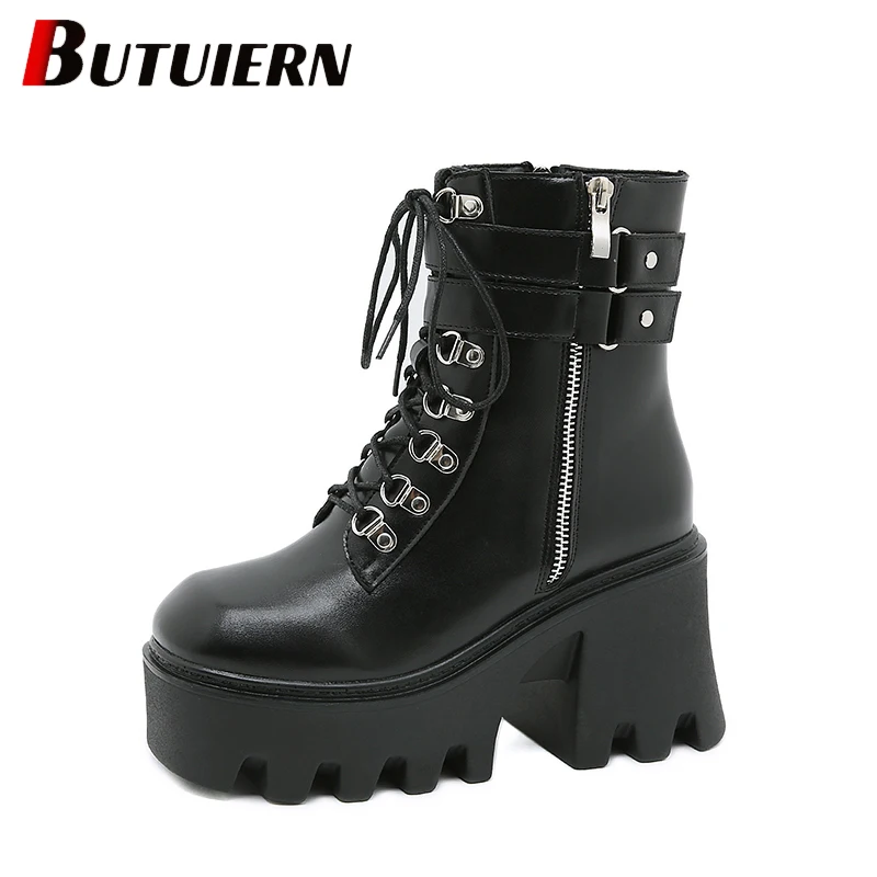 Patent Leather Ankle Boots Female Loli Black Round Toe Motorcycle Boots Thick Bottom Side Zipper Belt Buckle Platform Boots
Patent Leather Ankle Boots Female Loli Black Round Toe Motorcycle Boots Thick Bottom Side Zipper Belt Buckle Platform Boots