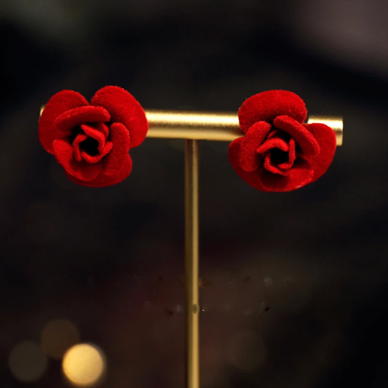 New Year's Fairy Velvet Rose Earrings Stereoscopic Elegance Goddess Temperament Dinner French Earrings
New Year's Fairy Velvet Rose Earrings Stereoscopic Elegance Goddess Temperament Dinner French Earrings