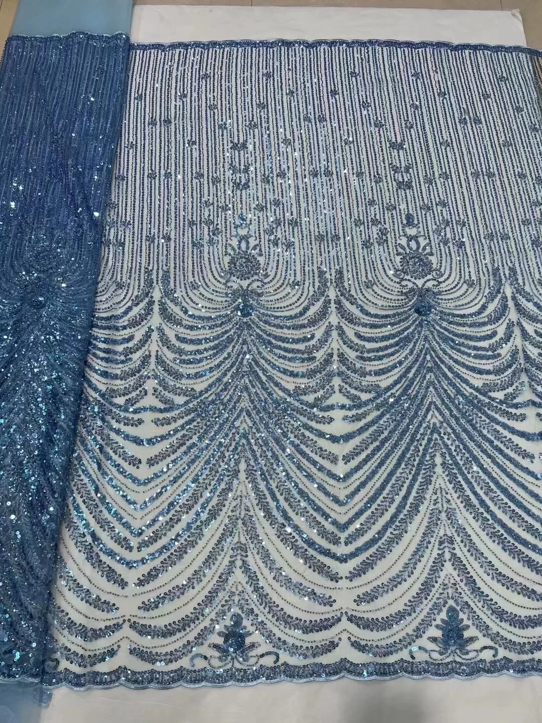 Luxury Sequin African Lace Fabric 2022 Blue High Quality Beads Nigerian Wedding Bridal Embroidery French Tulle Lace Fabric
Luxury Sequin African Lace Fabric 2022 Blue High Quality Beads Nigerian Wedding Bridal Embroidery French Tulle Lace Fabric