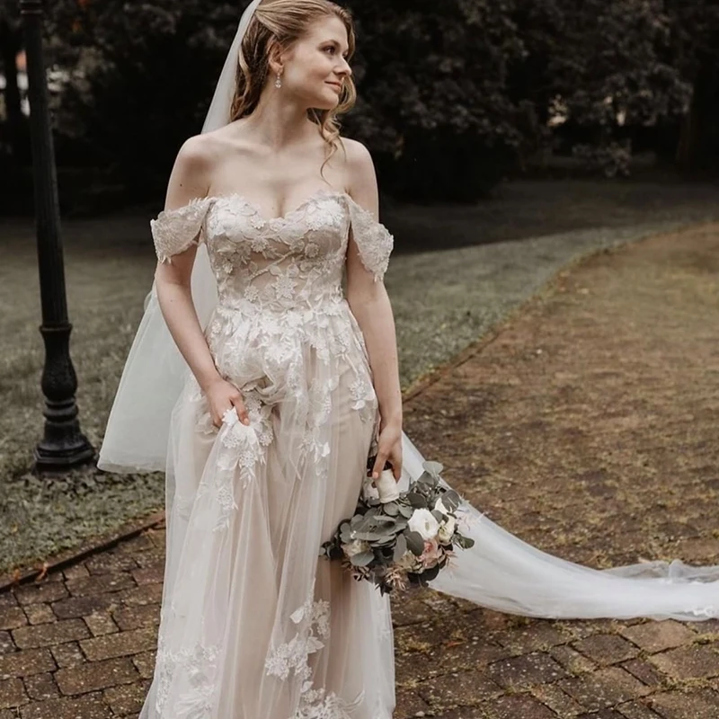 white/Ivory Wedding Dress Lace/Silky Organza A-LINEBride Wedding Appliques custom made
white/Ivory Wedding Dress Lace/Silky Organza A-LINEBride Wedding Appliques custom made