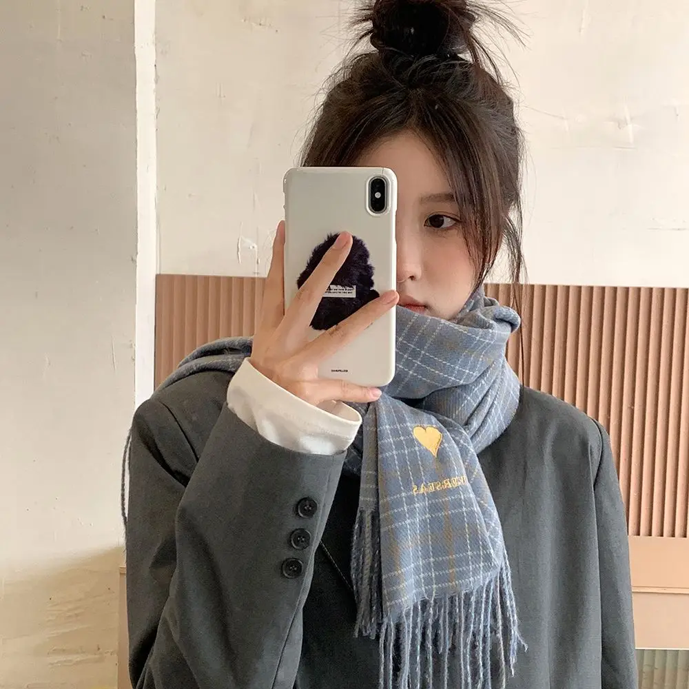 Retro Love Heart Lattice Winter Thickened Female Soft Korean Style Shawls Grid Wraps Knitted Shawls Plaid Scarves
Retro Love Heart Lattice Winter Thickened Female Soft Korean Style Shawls Grid Wraps Knitted Shawls Plaid Scarves