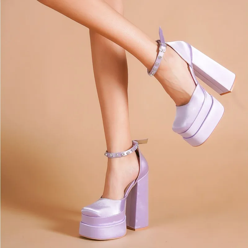 Runway style Luxury Satin Women Pumps Spring Summer Crystal Buckle Platform Wedges High heels Female Party Prom Chunky Shoes
Runway style Luxury Satin Women Pumps Spring Summer Crystal Buckle Platform Wedges High heels Female Party Prom Chunky Shoes