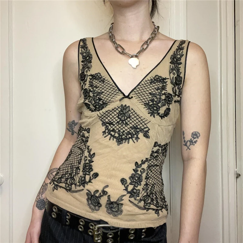 Y2K Vintage Floral Tank Top 90s 00s Retro Aesthetic Backless Mini Vest Fairy Grunge Sleeveless Crop Top Chic Women Summer 
Y2K Vintage Floral Tank Top 90s 00s Retro Aesthetic Backless Mini Vest Fairy Grunge Sleeveless Crop Top Chic Women Summer