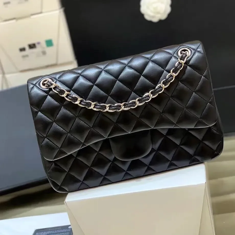 Mirror Quality Classic Large Size Sheepskin Flap Bag 30CM Women Designer Caviar Chain With Box C086
Mirror Quality Classic Large Size Sheepskin Flap Bag 30CM Women Designer Caviar Chain With Box C086