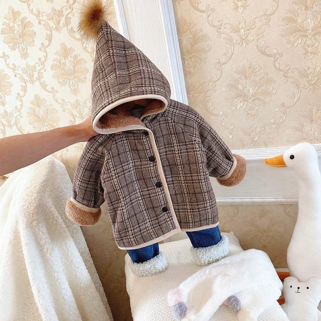 Winter Girls Boys Thick Warm Fleece Hooded Plaid Coat Baby Kids Children Jacket Outerwear Cute Design Kids Jackets for Girls
Winter Girls Boys Thick Warm Fleece Hooded Plaid Coat Baby Kids Children Jacket Outerwear Cute Design Kids Jackets for Girls