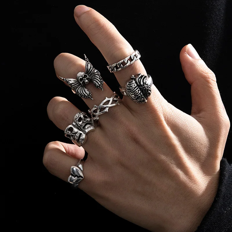 6Pcs/set Gothic Silver Color Skeleton Rings for Men 2022 Punk Grimace Heart Streetwear Set Couple Emo Fashion Jewelry Anillos
6Pcs/set Gothic Silver Color Skeleton Rings for Men 2022 Punk Grimace Heart Streetwear Set Couple Emo Fashion Jewelry Anillos