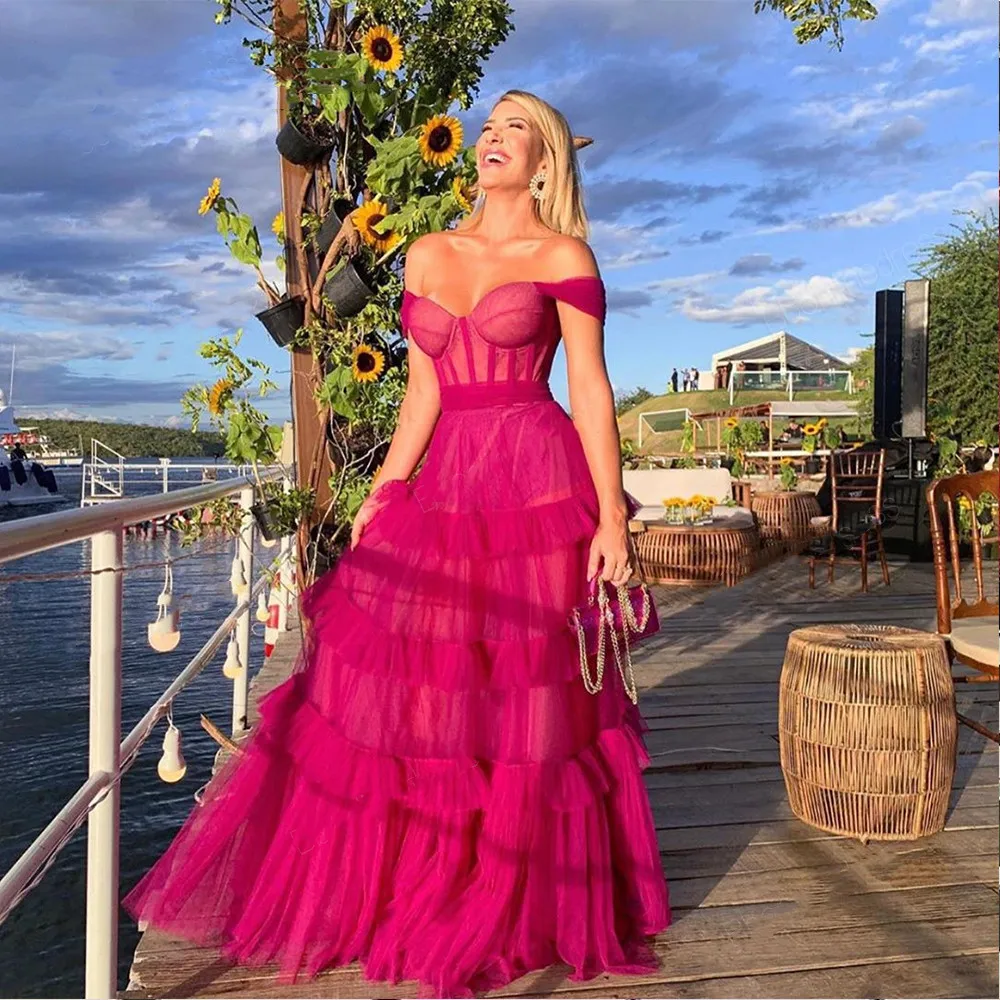 Tulle Layers Long Evening Dresses Off The Shoulder Prom Gown Floor Length Party Gowns robes de soirée
Tulle Layers Long Evening Dresses Off The Shoulder Prom Gown Floor Length Party Gowns robes de soirée