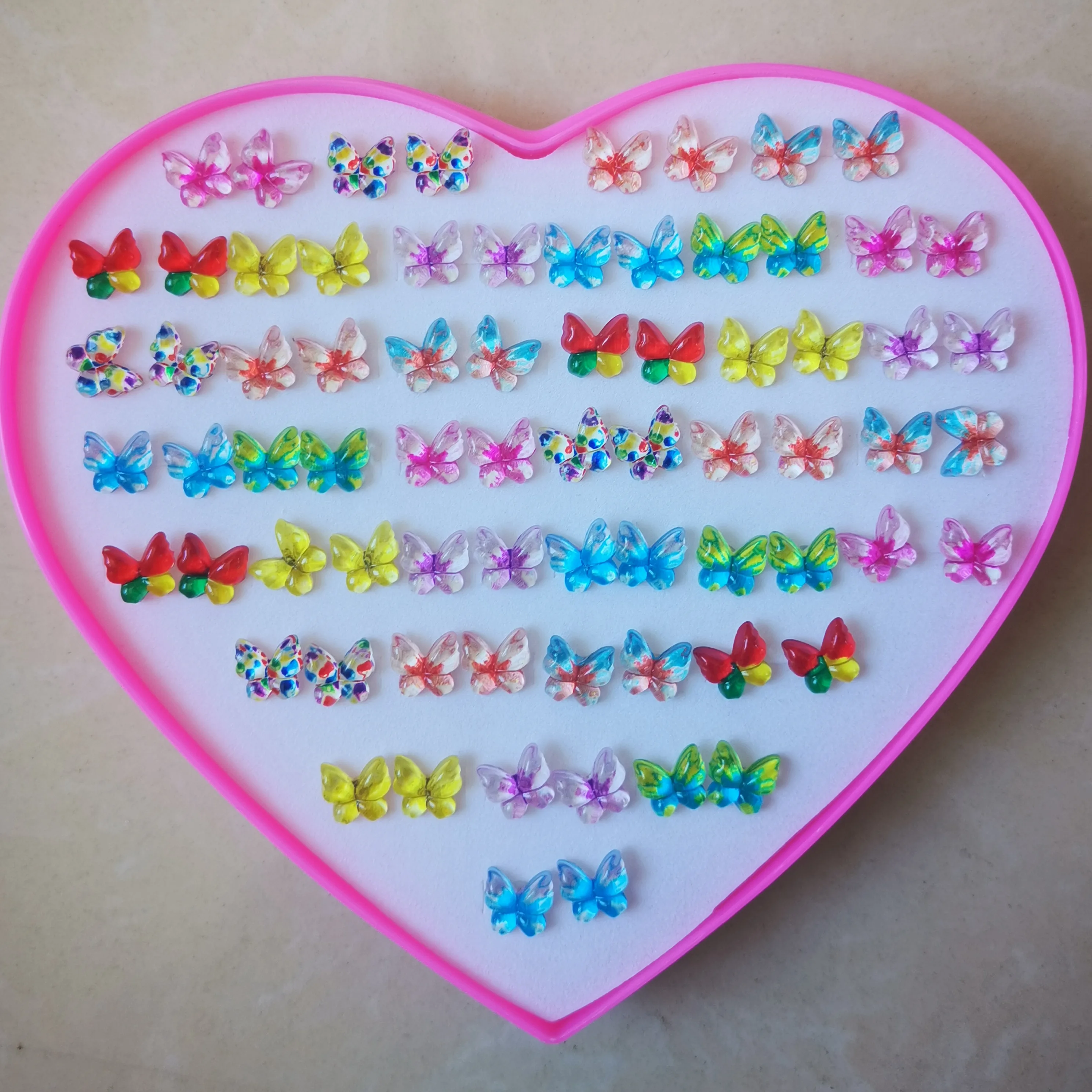 36 Pairs Plastic Antiallergic Resin Butterfly Stud Earrings for Girls Fruit Animals Ear Studs Set Mix Women Jewelry Kids Earring
36 Pairs Plastic Antiallergic Resin Butterfly Stud Earrings for Girls Fruit Animals Ear Studs Set Mix Women Jewelry Kids Earring