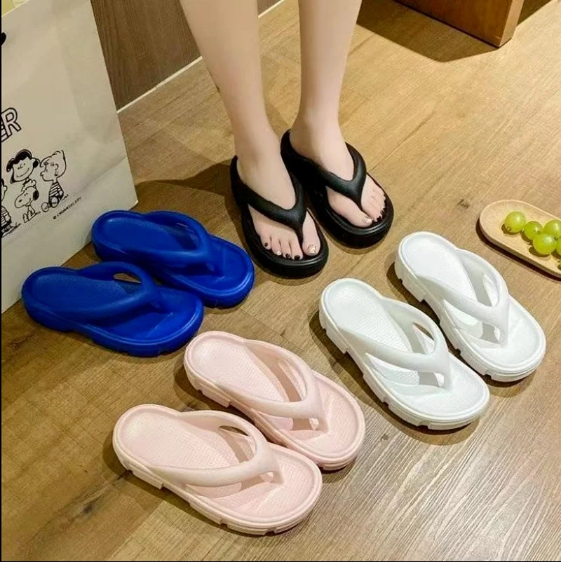 New Women Flip Flops Sandales Summer Non-slip Sandalias Fashion Slippers Couple Non-slip Pinch Men Sandals Chanclas Mujer
New Women Flip Flops Sandales Summer Non-slip Sandalias Fashion Slippers Couple Non-slip Pinch Men Sandals Chanclas Mujer
