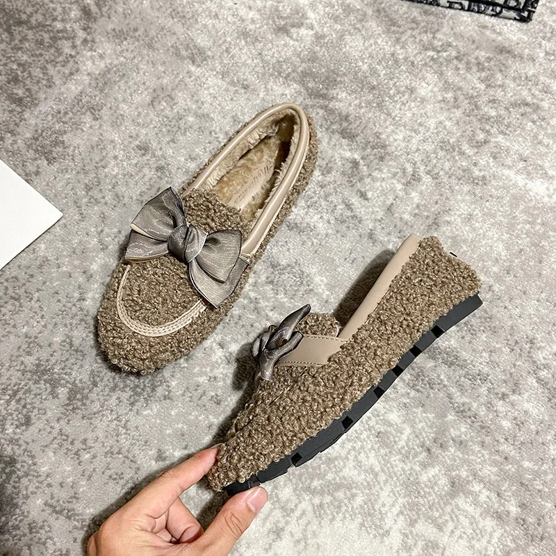 Silk Bowknot Winter Fur Shoes Woman Curly Wool Fur Flats Warm Shearling Loafers Big Size 34-44 Socofy Lambswool Moccasins Femme
Silk Bowknot Winter Fur Shoes Woman Curly Wool Fur Flats Warm Shearling Loafers Big Size 34-44 Socofy Lambswool Moccasins Femme