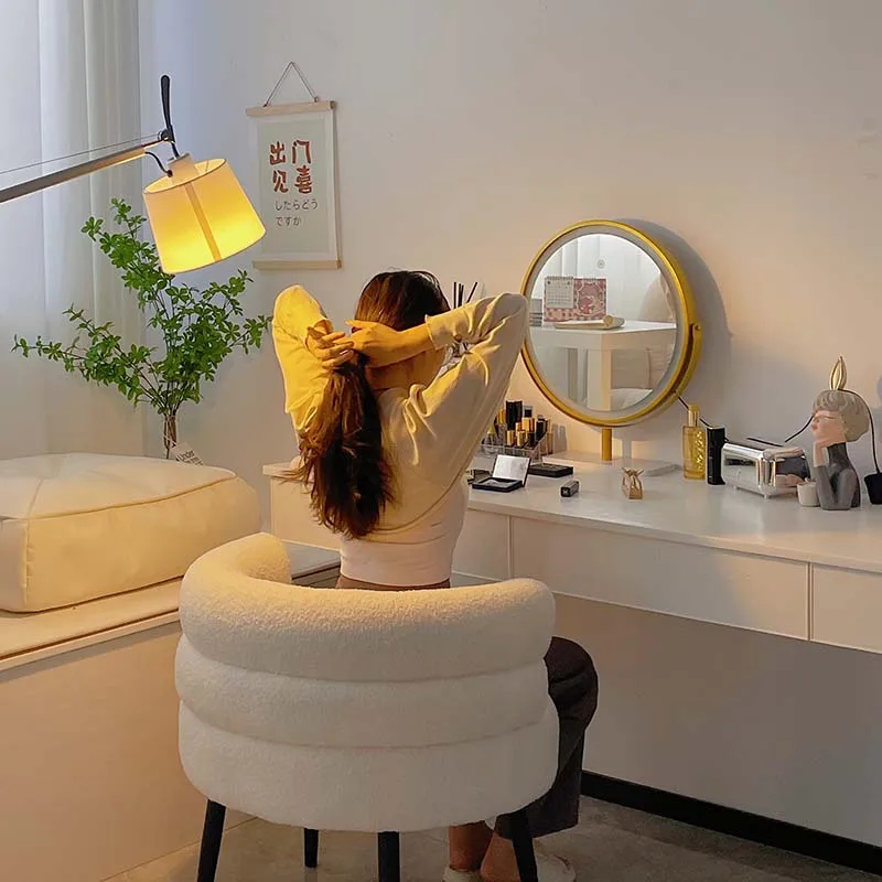 Velvet Makeup Stool Bedroom Modern Unique Elegant Makeup Stool European Kawaii Sillas Para Sala De Estar Nordic Home Decor
Velvet Makeup Stool Bedroom Modern Unique Elegant Makeup Stool European Kawaii Sillas Para Sala De Estar Nordic Home Decor