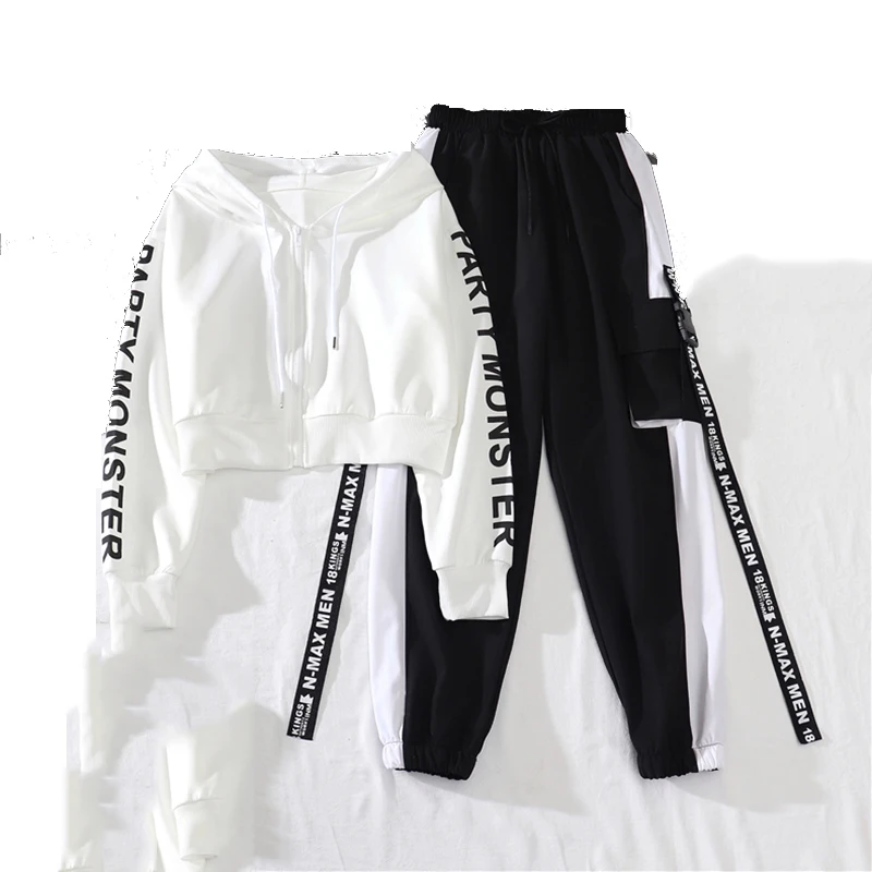 Spring Letter Printed Ribbon Black Cargo Pants New Women Streetwear Loose Hooded 2 Piece Set White Pullover With Black Joggers
Spring Letter Printed Ribbon Black Cargo Pants New Women Streetwear Loose Hooded 2 Piece Set White Pullover With Black Joggers