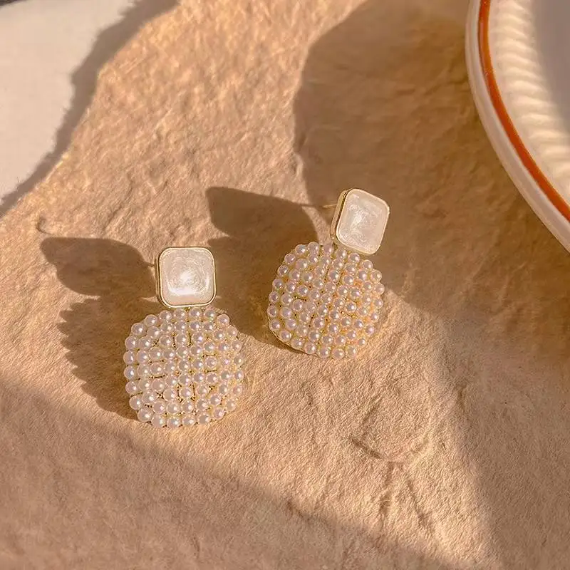 Korea Senior Geometric Square Hanging Stud Earrings For Women Fashion White Imitation Pearl Heart Earring Party Jewelry Gift
Korea Senior Geometric Square Hanging Stud Earrings For Women Fashion White Imitation Pearl Heart Earring Party Jewelry Gift