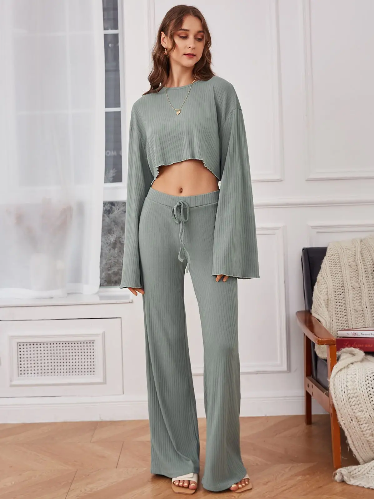 

ZAFUL Cropped Ribbed Flare Sleeve Top and Pants Set Women Two Piece Set Solid Twinset Flare Pants and Pullover Set