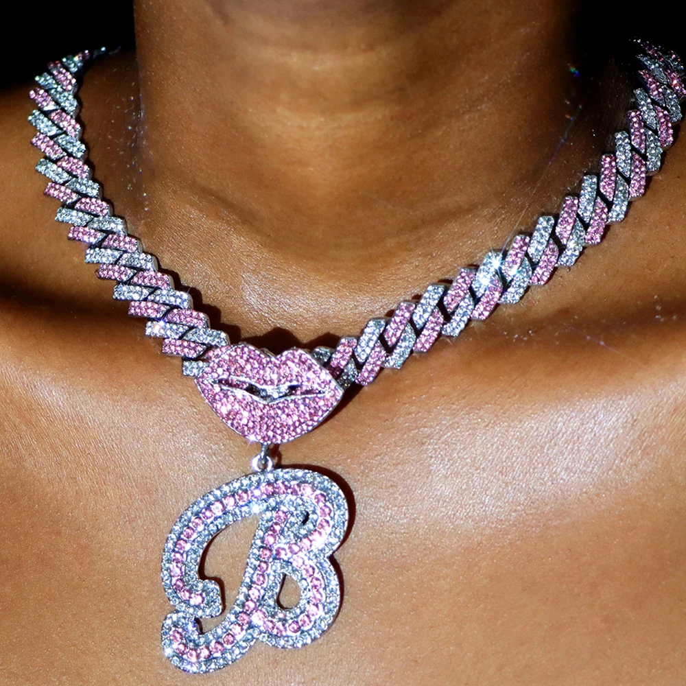 New Trendy Pink Cuban Chain Micro Rhinestone Paved Mouth Cursive Letter Pendant Necklace 14MM Prong Cuban Necklace Jewelry Gifts
New Trendy Pink Cuban Chain Micro Rhinestone Paved Mouth Cursive Letter Pendant Necklace 14MM Prong Cuban Necklace Jewelry Gifts