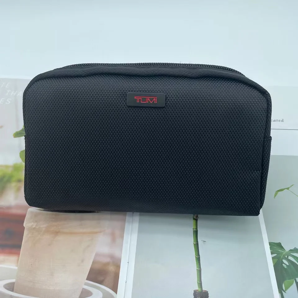 Деловая Водонепроницаемая дорожная косметичка Tumi, портативная сумочка для косметики, вместительный органайзер для туалетных принадлежностей
Деловая Водонепроницаемая дорожная косметичка Tumi, портативная сумочка для косметики, вместительный органайзер для туалетных принадлежностей