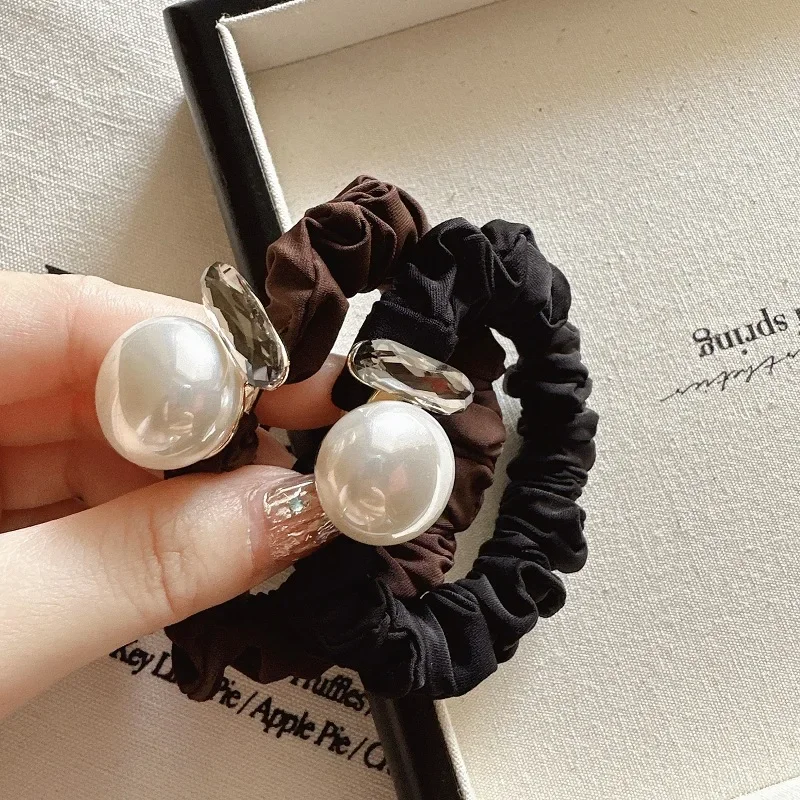 Korean Style Cute Girl Simple Hair RopesLarge Imitation Pearl Rubber Band Hair Ties for Women Fashion Hair Accessories
Korean Style Cute Girl Simple Hair RopesLarge Imitation Pearl Rubber Band Hair Ties for Women Fashion Hair Accessories