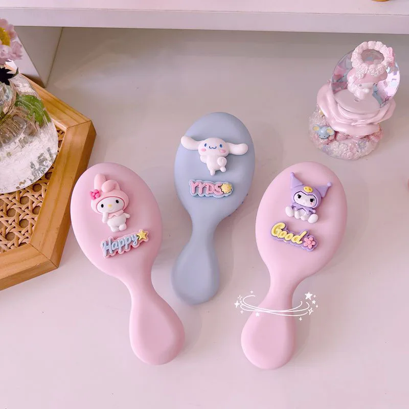 Sanrio Hellokitty Kuromi Mymelody Cinnamoroll Purin Cute Trumpet Portable Air-cushion Airbag Comb for Children Boys and Girls
Sanrio Hellokitty Kuromi Mymelody Cinnamoroll Purin Cute Trumpet Portable Air-cushion Airbag Comb for Children Boys and Girls