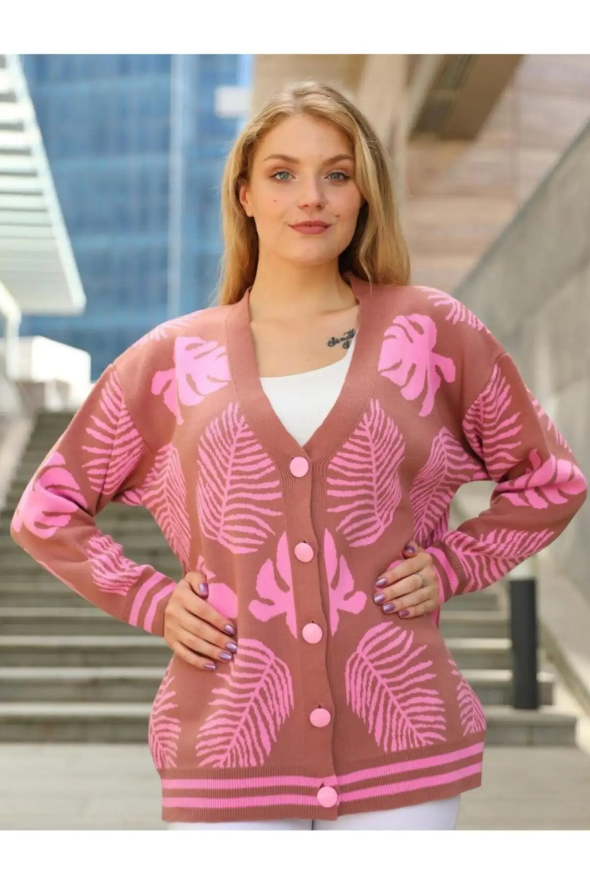 Женский кардиган с узором 12209 Розовый Повседневный вязаный качественный кардиган свободный свитер джемпер 
Женский кардиган с узором 12209 Розовый Повседневный вязаный качественный кардиган свободный свитер джемпер